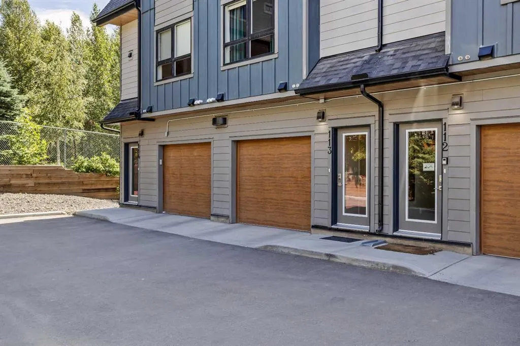 115 Kananaskis Way, #113