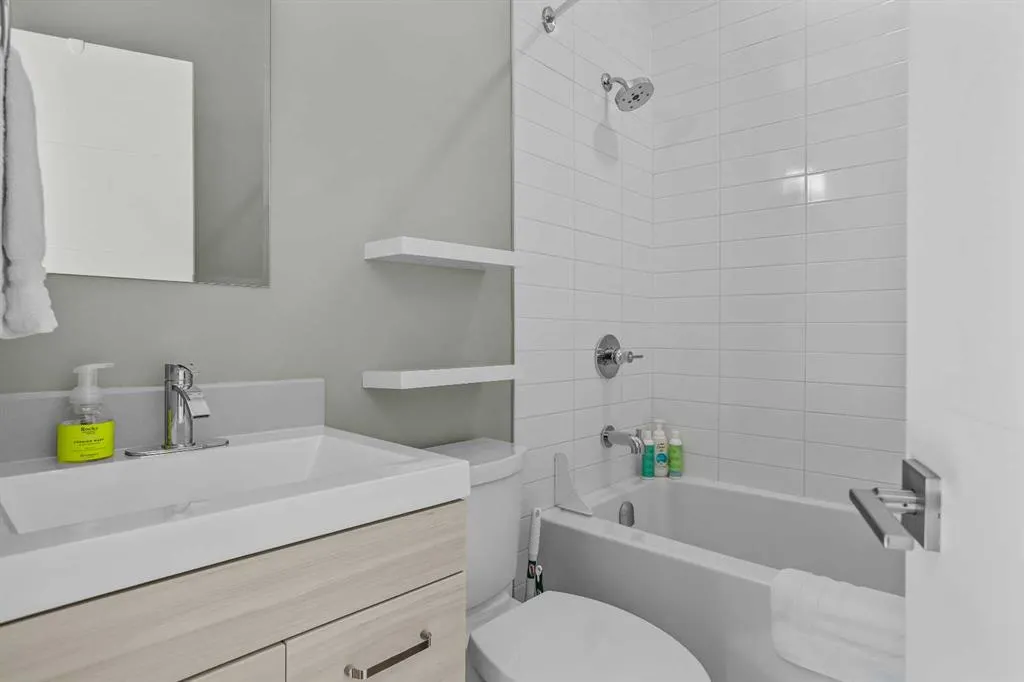 115 Kananaskis Way, #113
