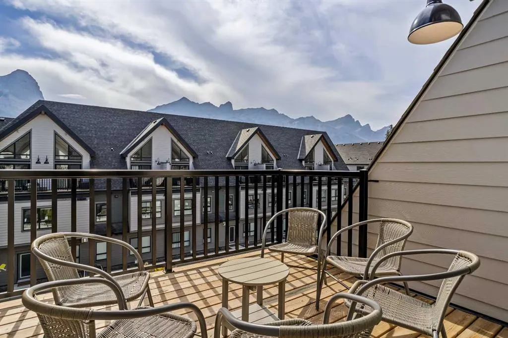 115 Kananaskis Way, #113
