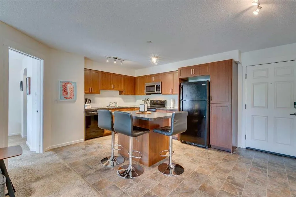 279 Copperpond Common SE, #2210