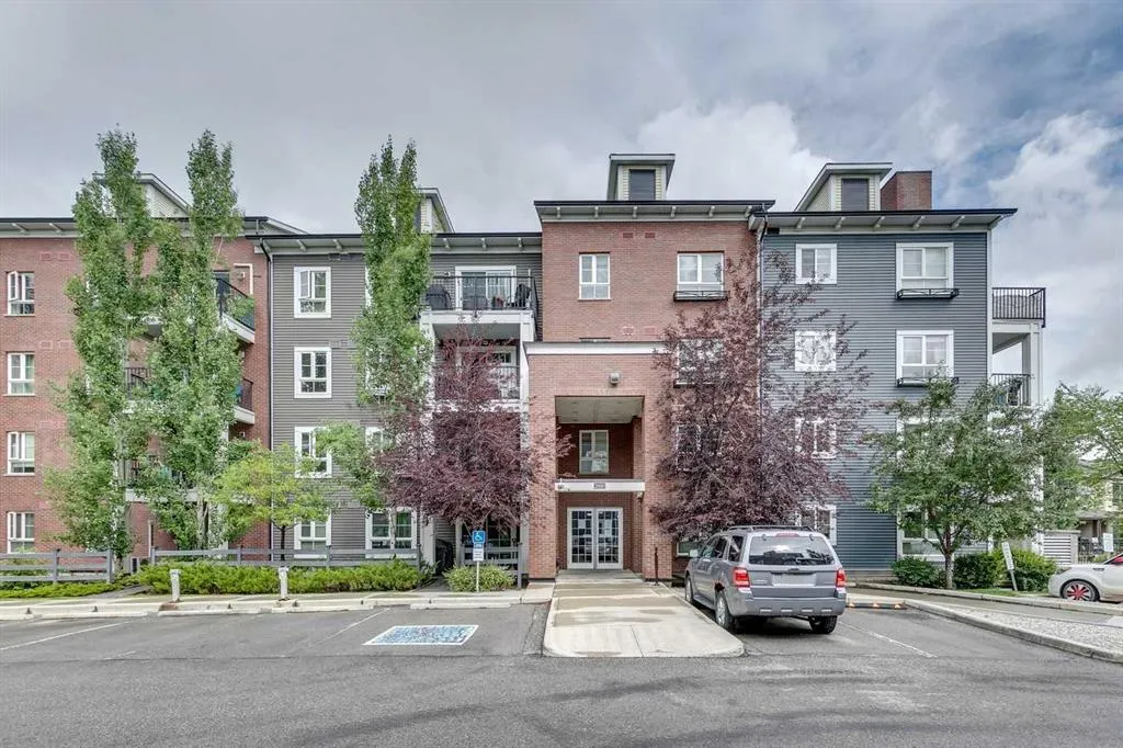 279 Copperpond Common SE, #2210