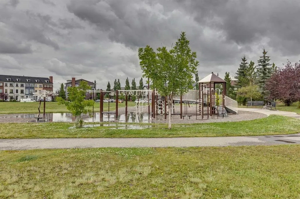 279 Copperpond Common SE, #2210
