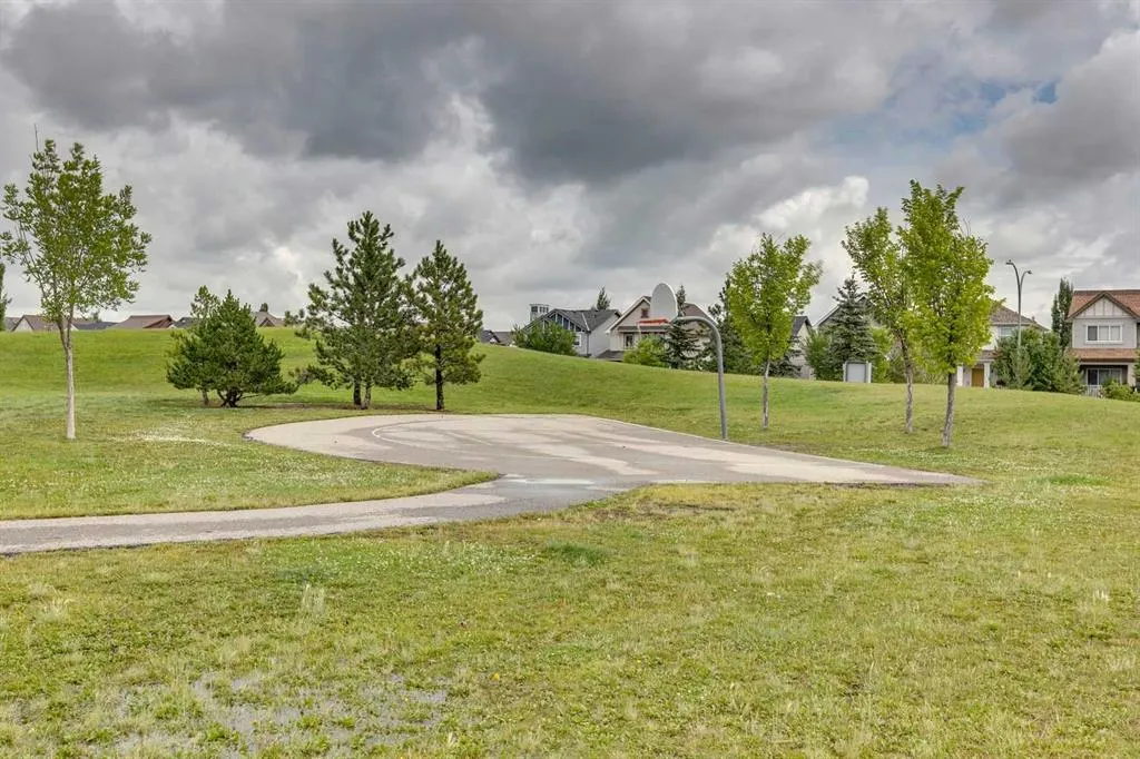 279 Copperpond Common SE, #2210