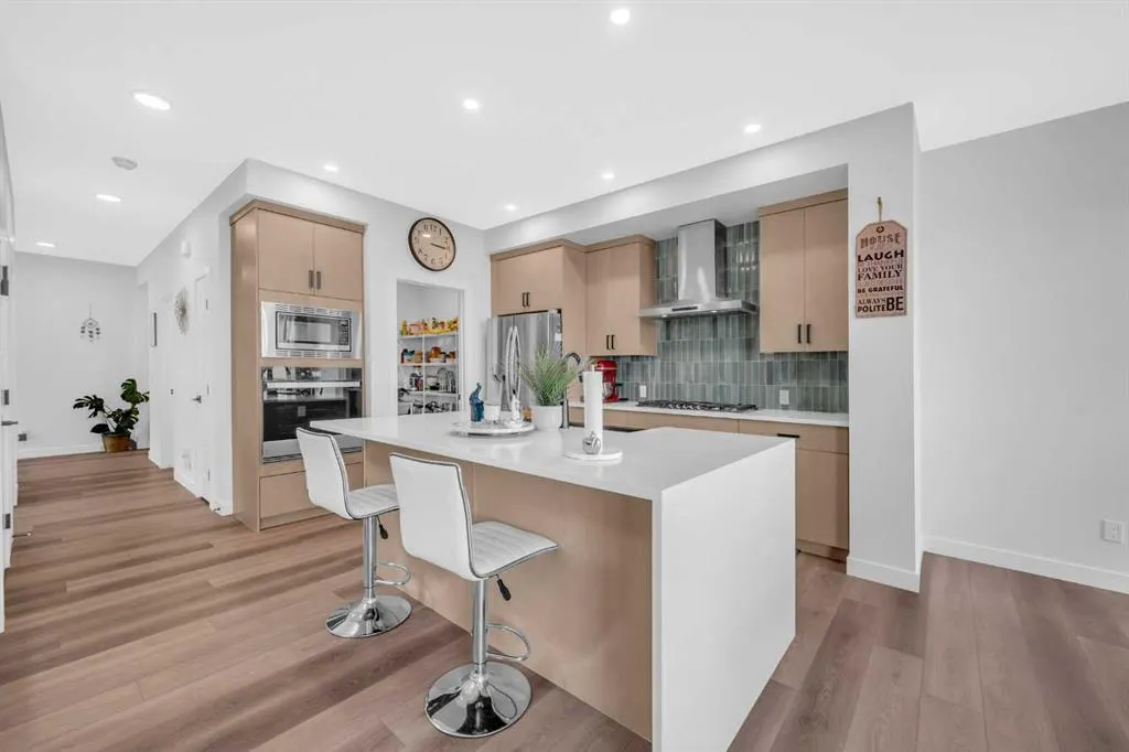 93 Legacy Reach Crescent SE