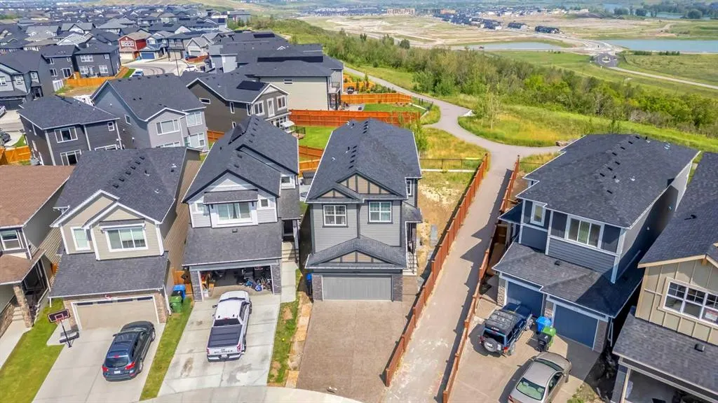 93 Legacy Reach Crescent SE