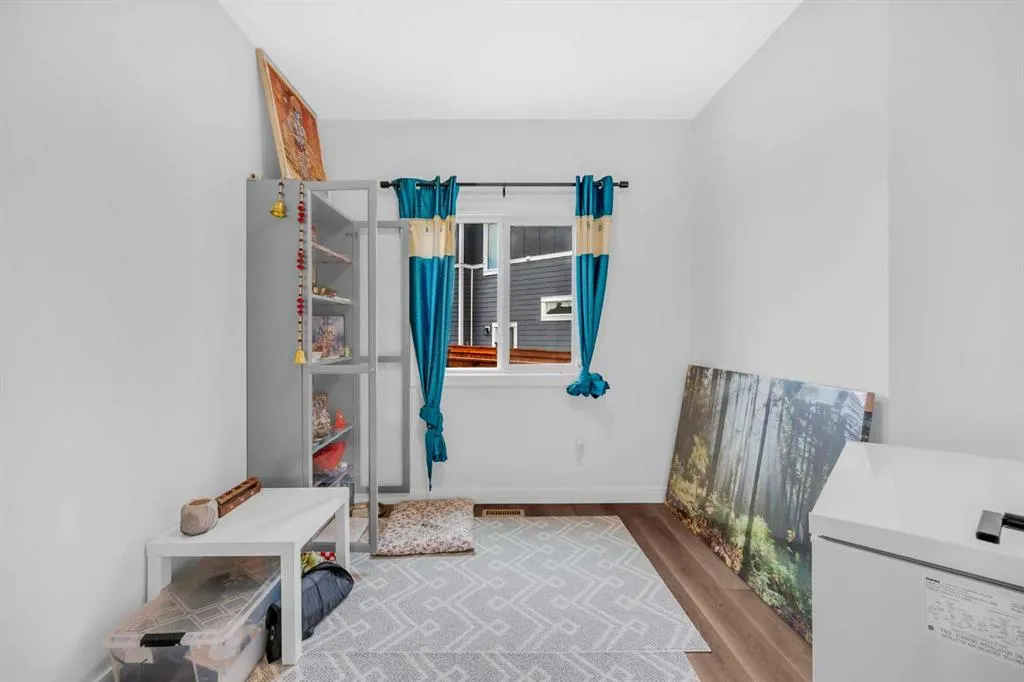 93 Legacy Reach Crescent SE