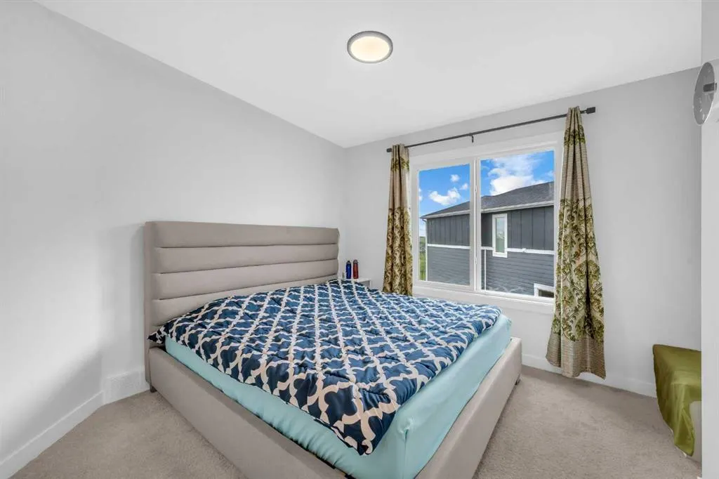 93 Legacy Reach Crescent SE