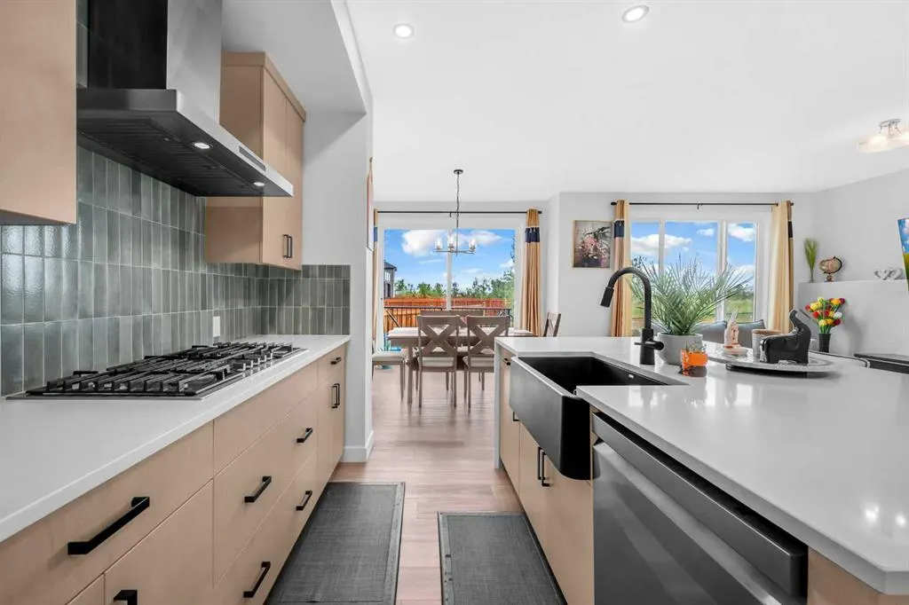 93 Legacy Reach Crescent SE
