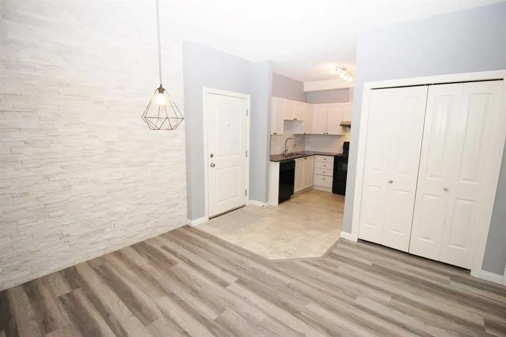 8 Prestwick Pond Terrace SE, #106