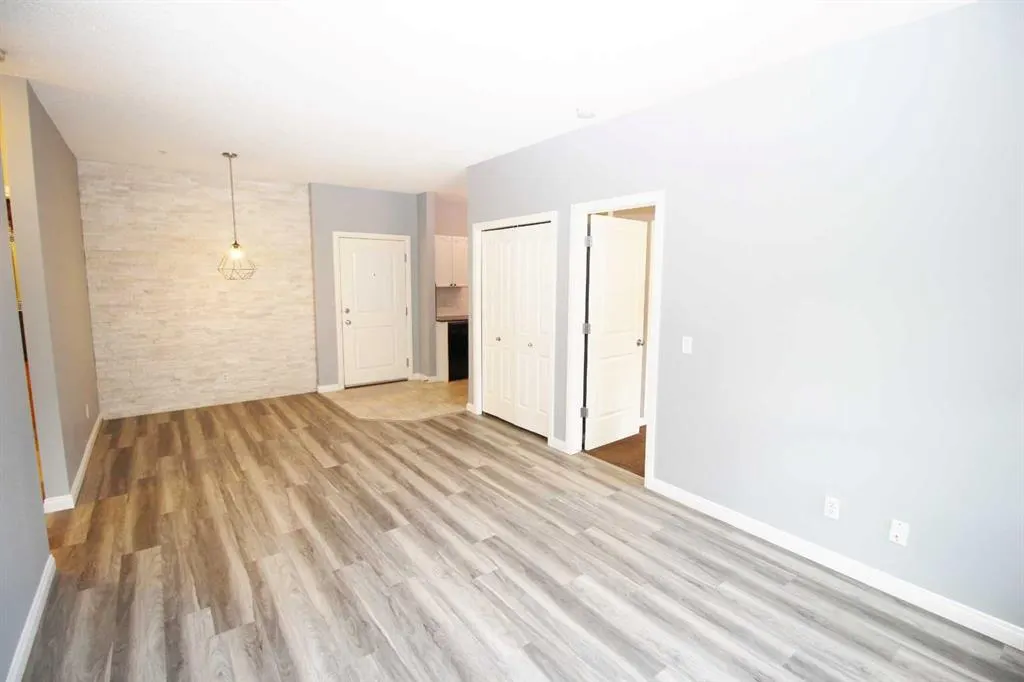 8 Prestwick Pond Terrace SE, #106