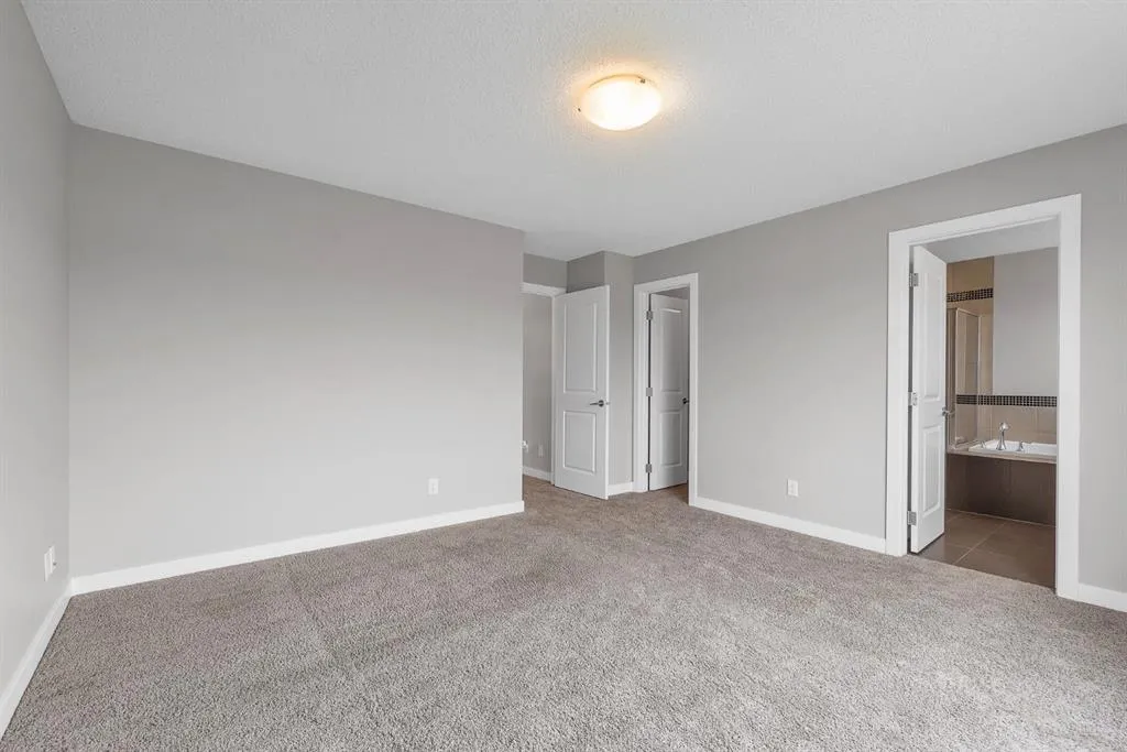 253 Panton Way NW