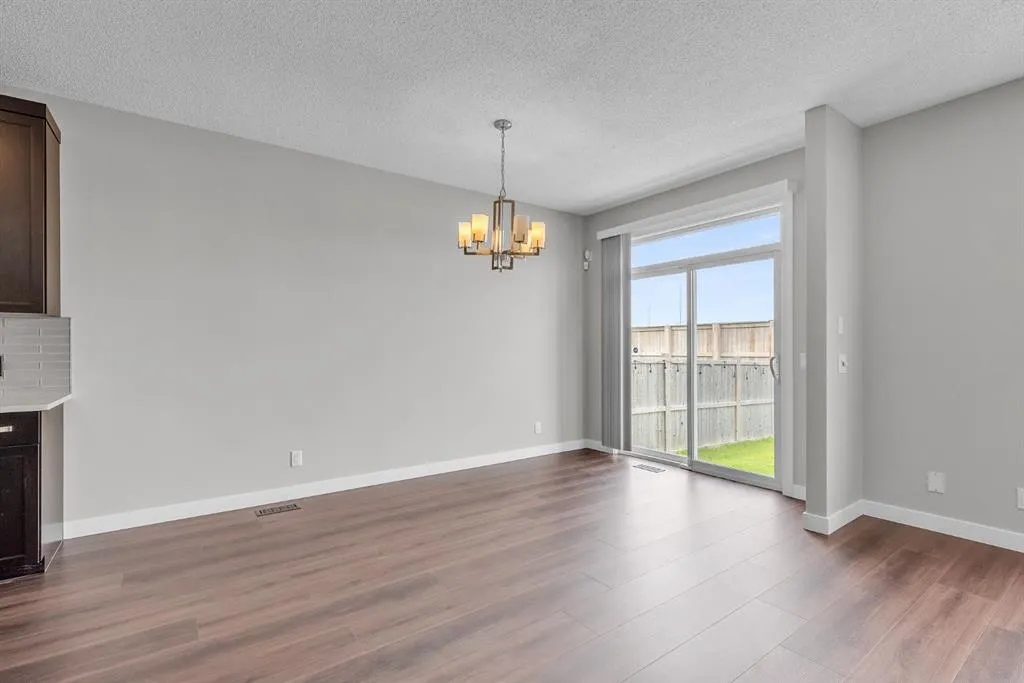 253 Panton Way NW