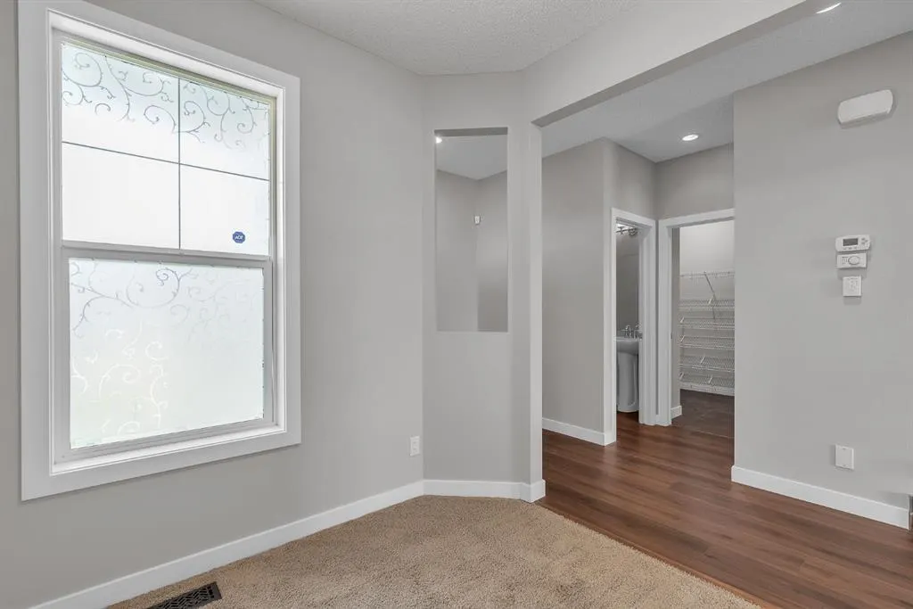 253 Panton Way NW