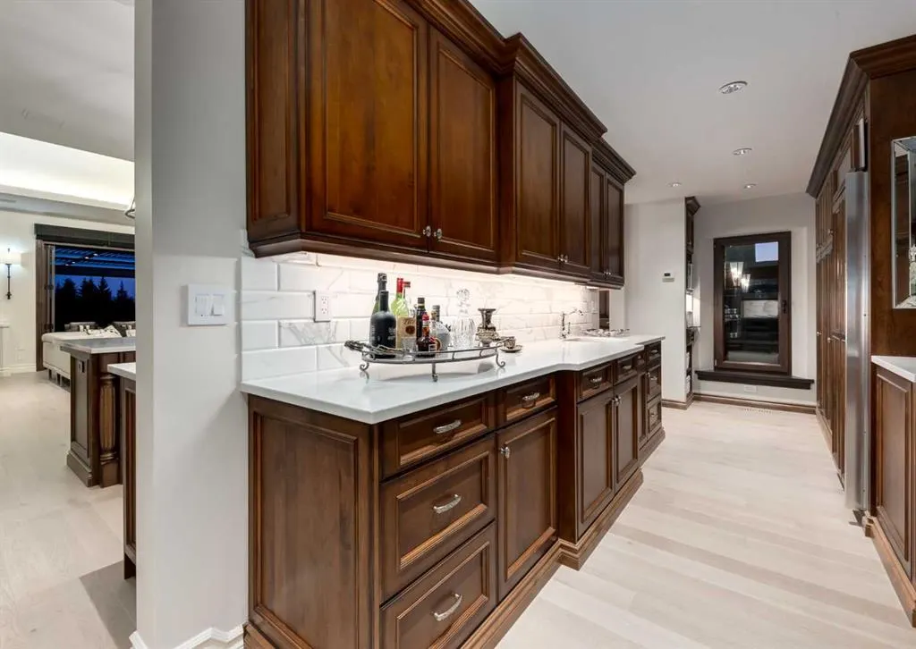 12 Grandview Rise SW