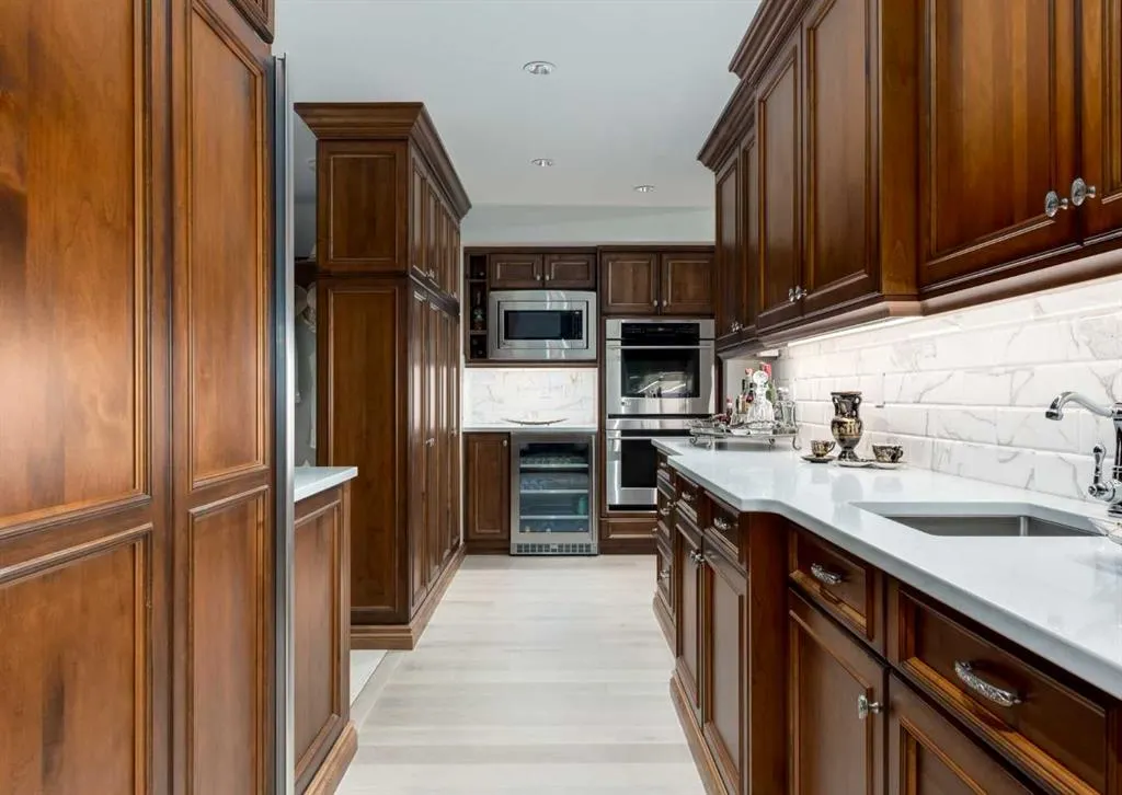 12 Grandview Rise SW