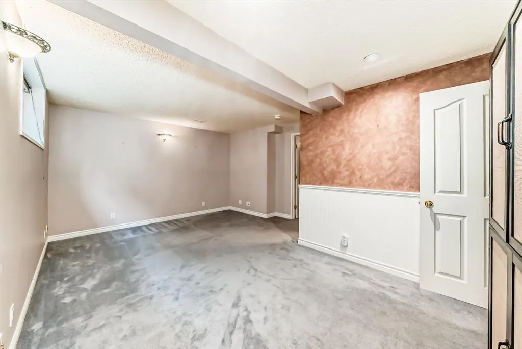224 Erin Dale Place SE
