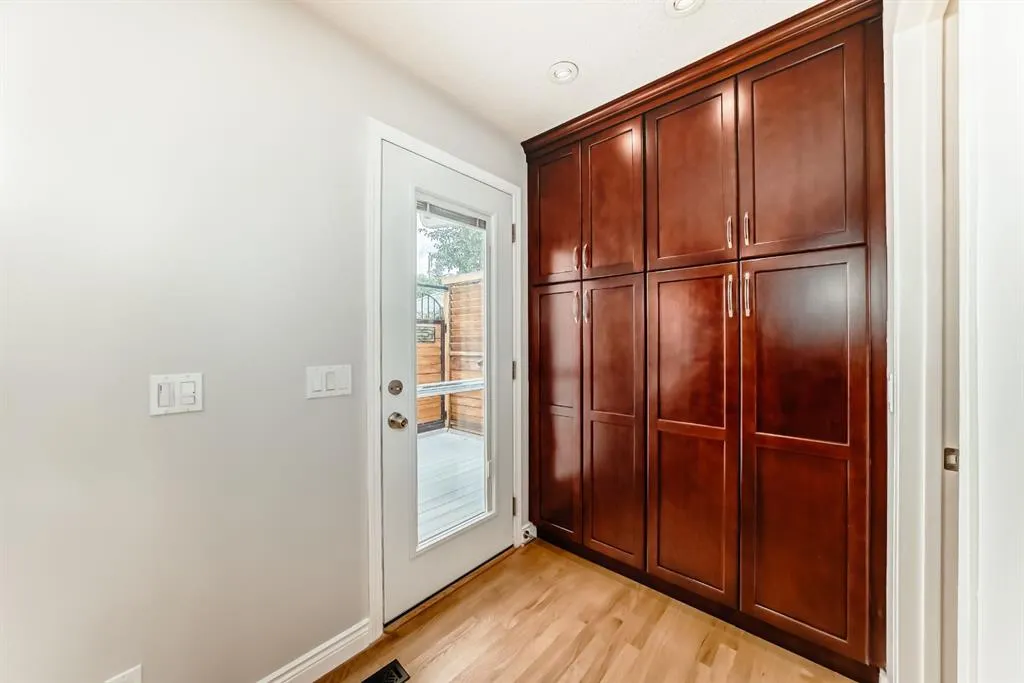 224 Erin Dale Place SE