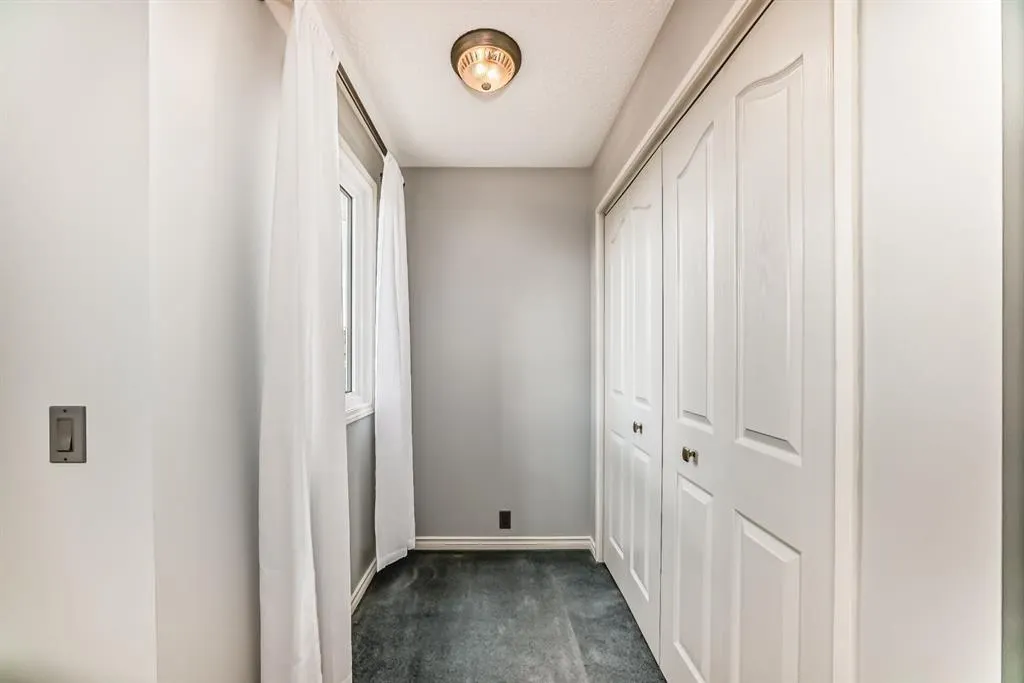 224 Erin Dale Place SE