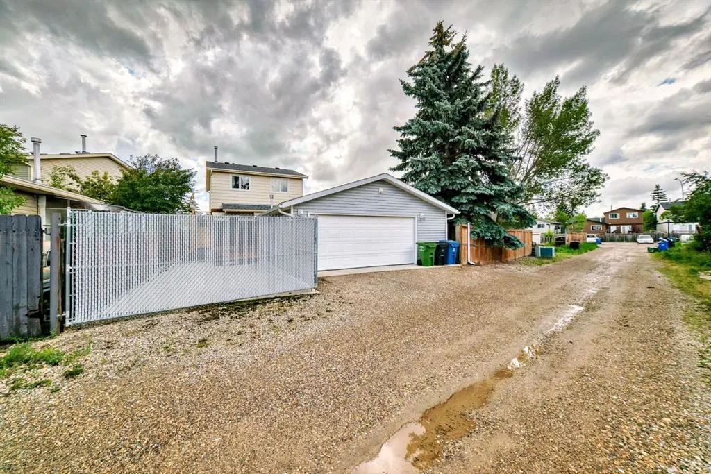 224 Erin Dale Place SE