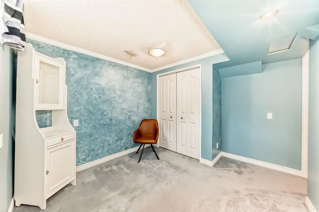 224 Erin Dale Place SE