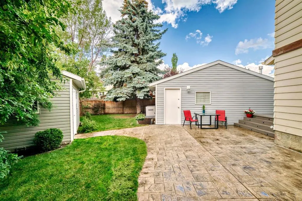 224 Erin Dale Place SE