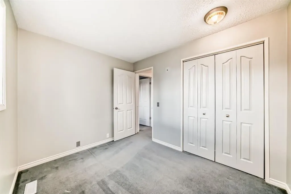 224 Erin Dale Place SE