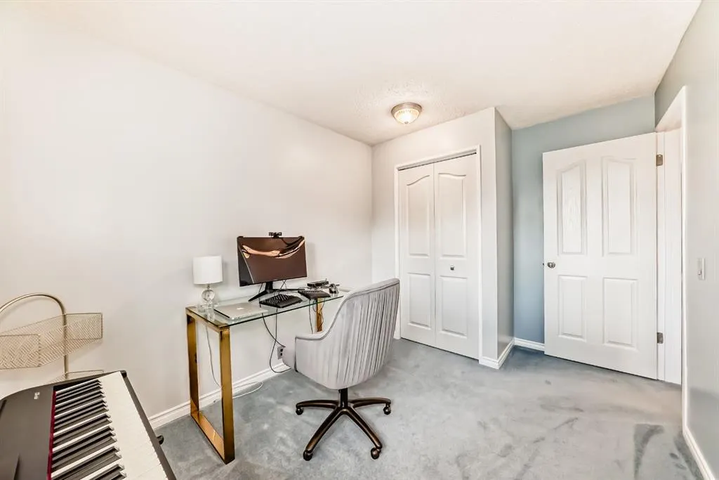 224 Erin Dale Place SE