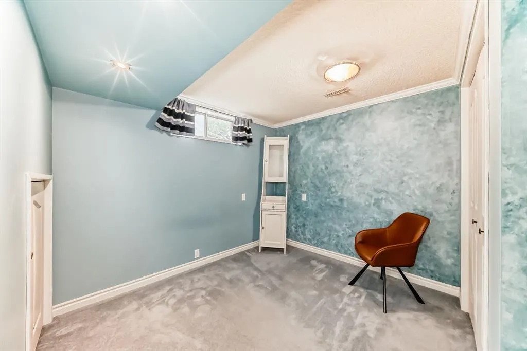 224 Erin Dale Place SE