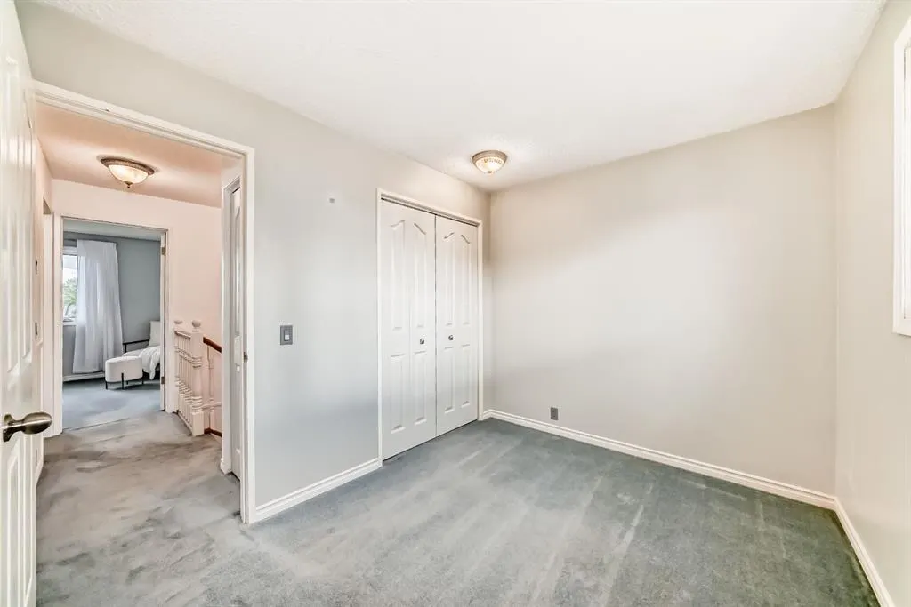 224 Erin Dale Place SE