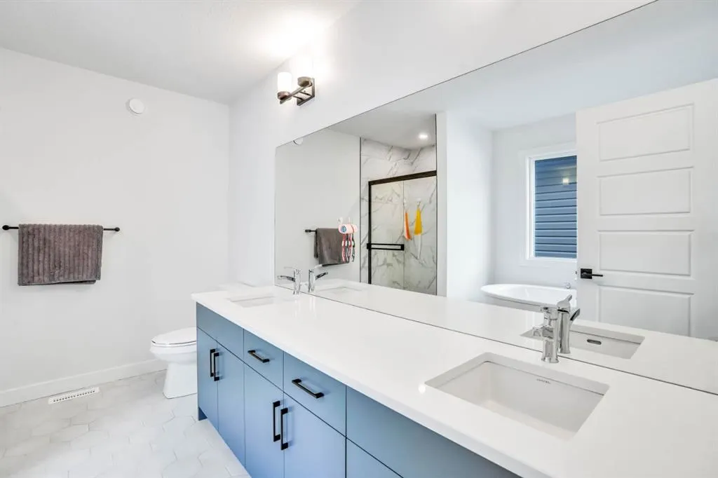 353 Walcrest View SE