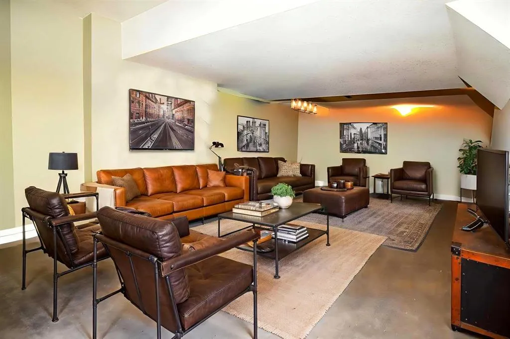 23 Aspen Creek Way