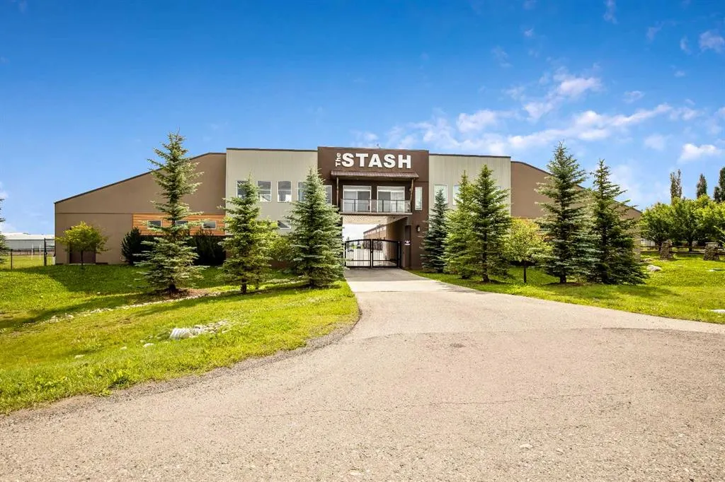 306046 17 Street E, #22
