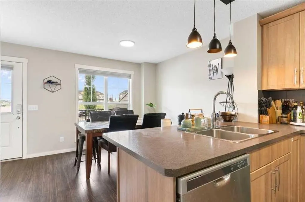 101 Sunset Drive, #711