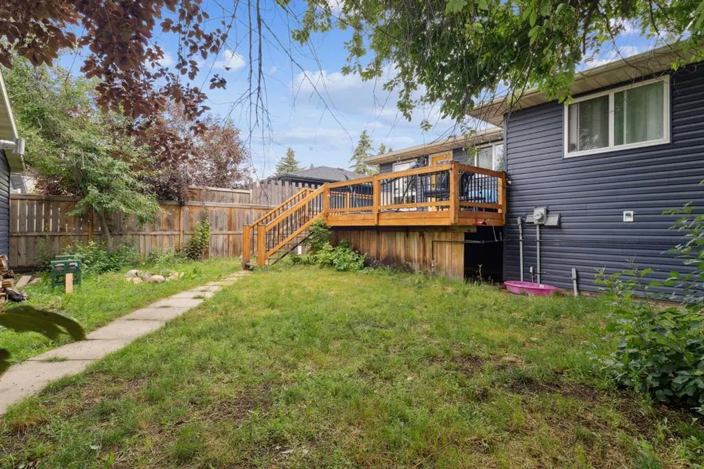 147 Falchurch Crescent NE