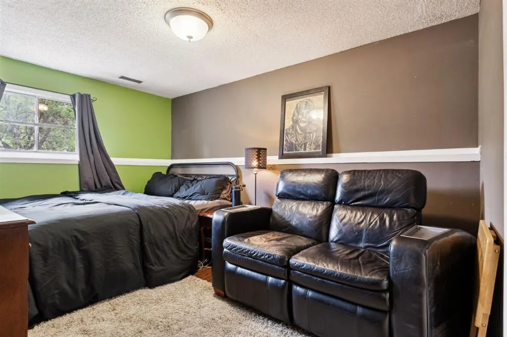 147 Falchurch Crescent NE