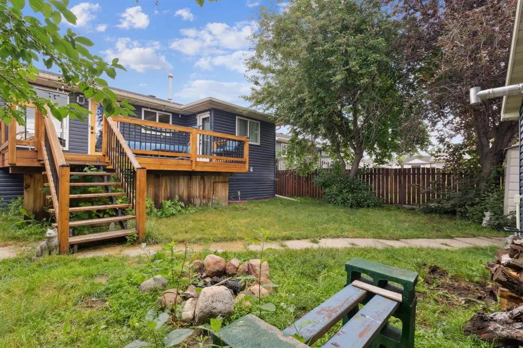 147 Falchurch Crescent NE