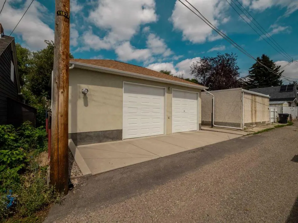 2006 7 Avenue S