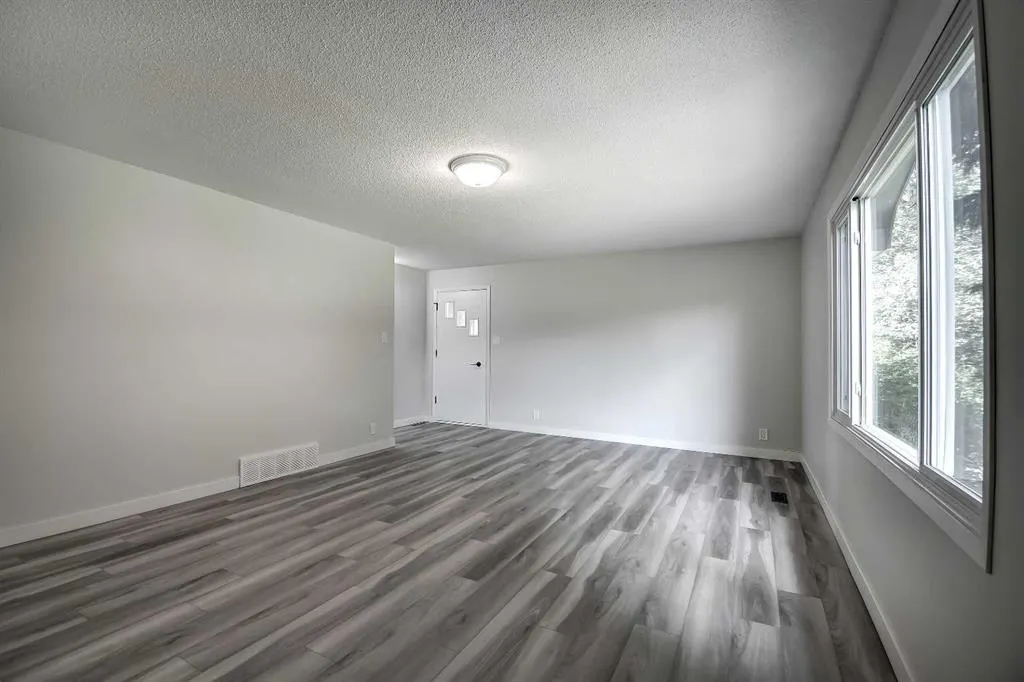 12153 Township Road 284