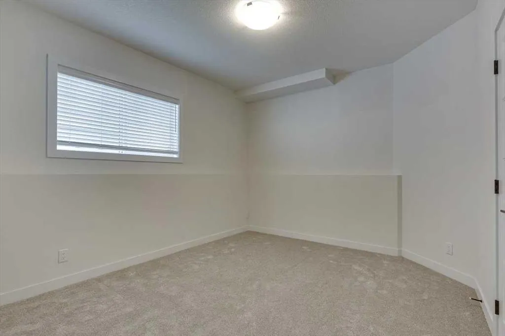 73 Longmire Close