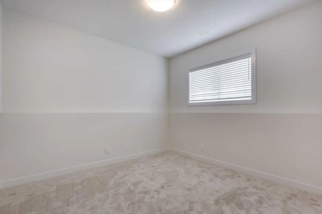 73 Longmire Close