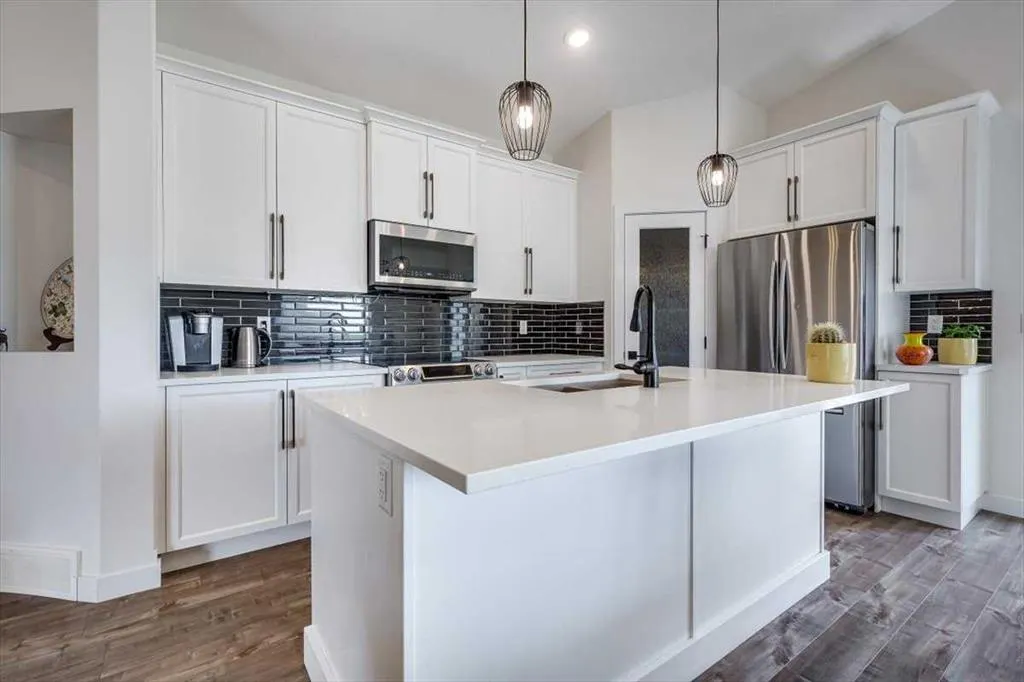 73 Longmire Close