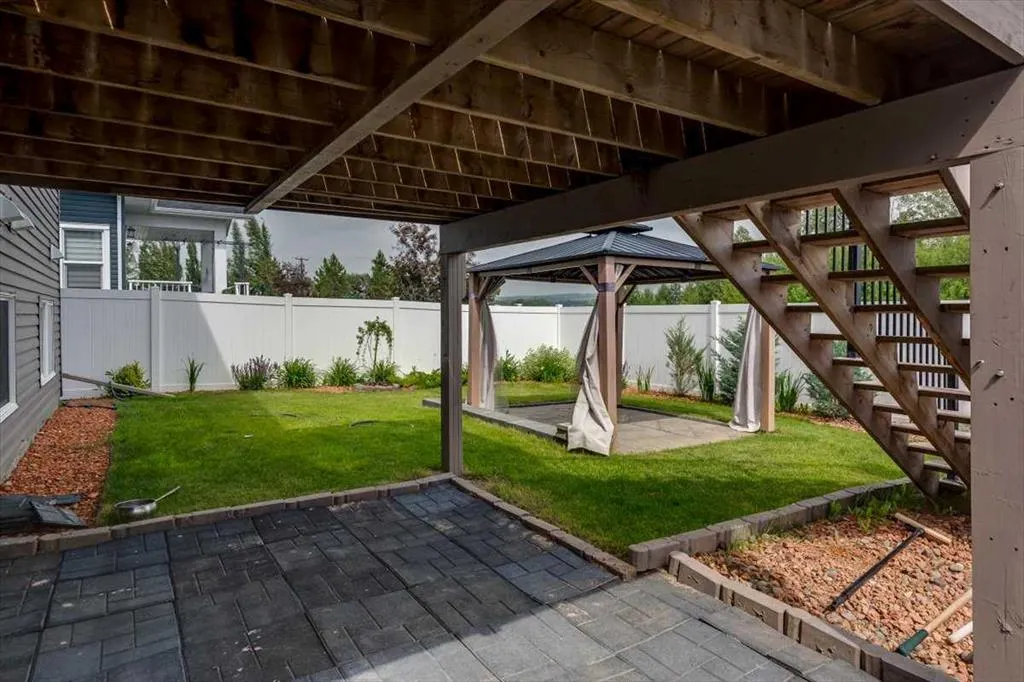 73 Longmire Close