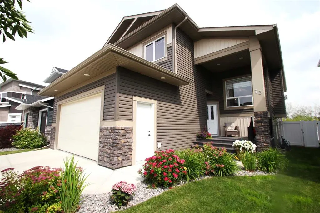 73 Longmire Close