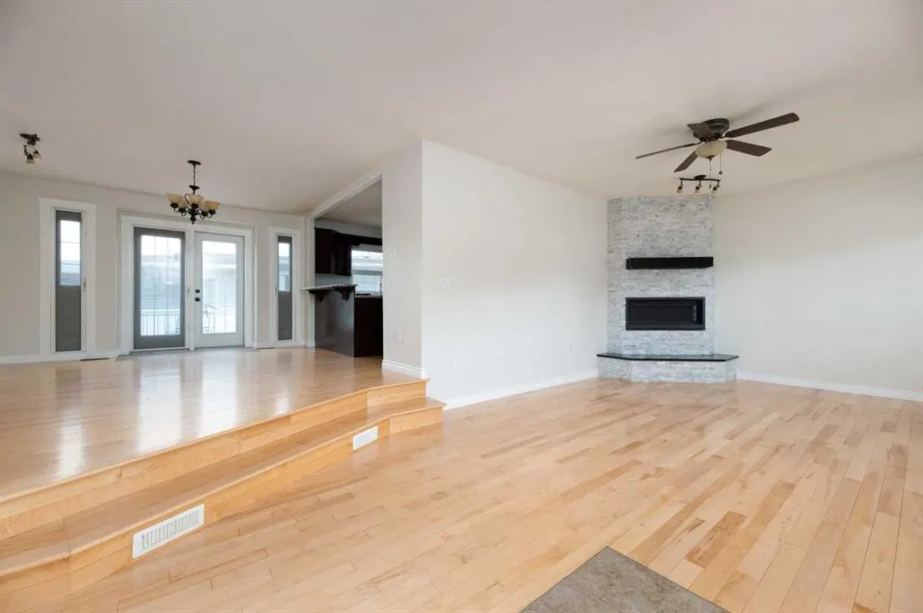 129 Caldwell Crescent