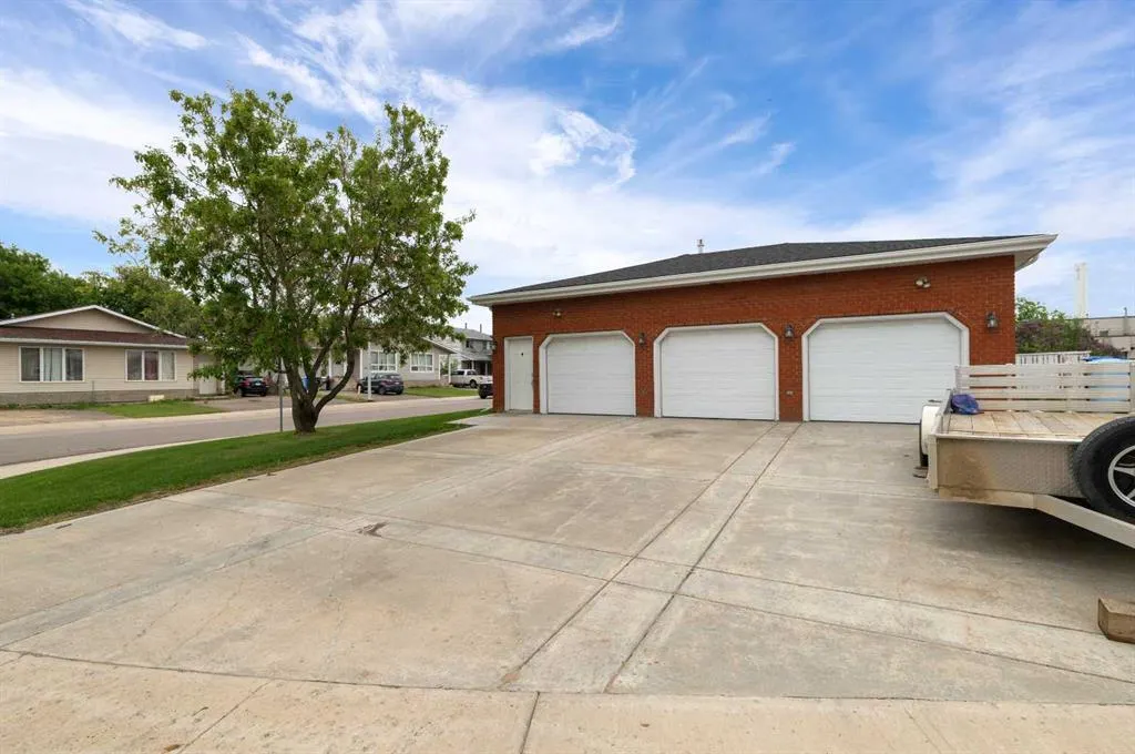 129 Caldwell Crescent