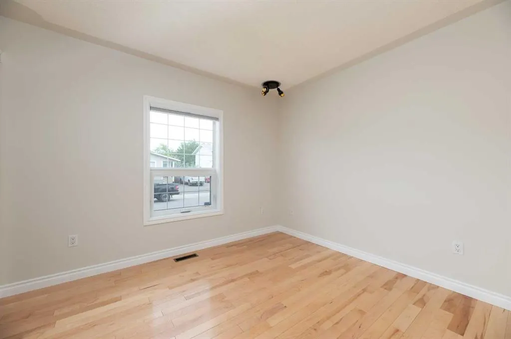 129 Caldwell Crescent