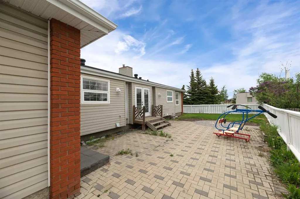 129 Caldwell Crescent