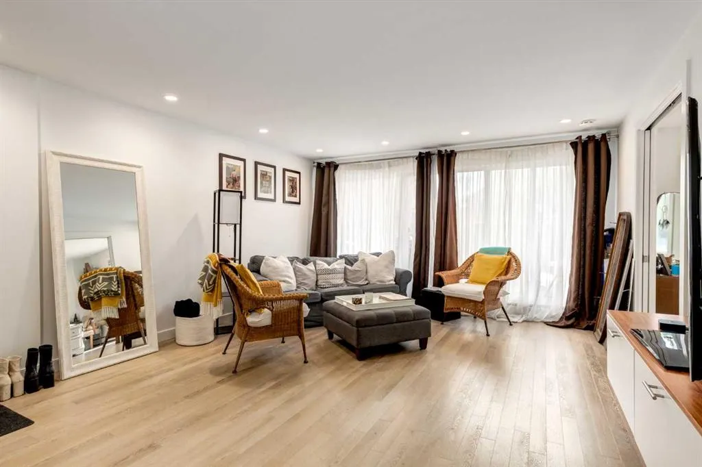 1222 13 Avenue SW, #205