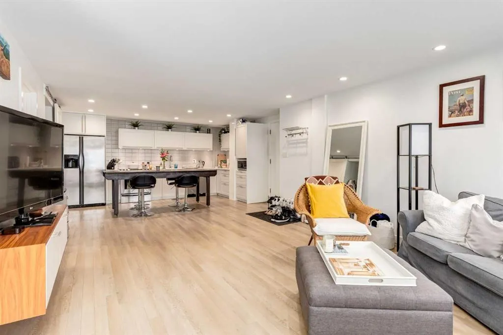 1222 13 Avenue SW, #205