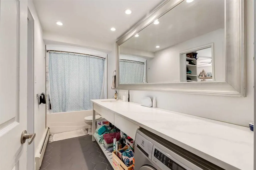 1222 13 Avenue SW, #205
